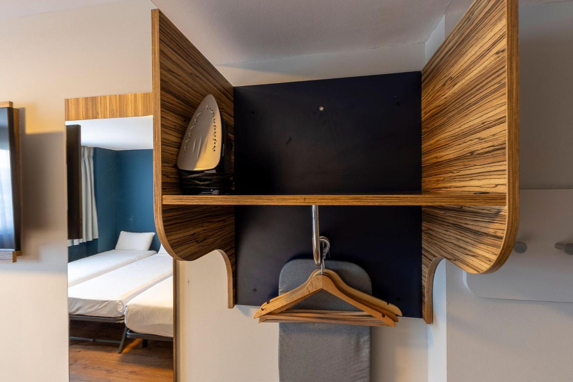 Travelodge Barcelona Poblenou Esterno foto