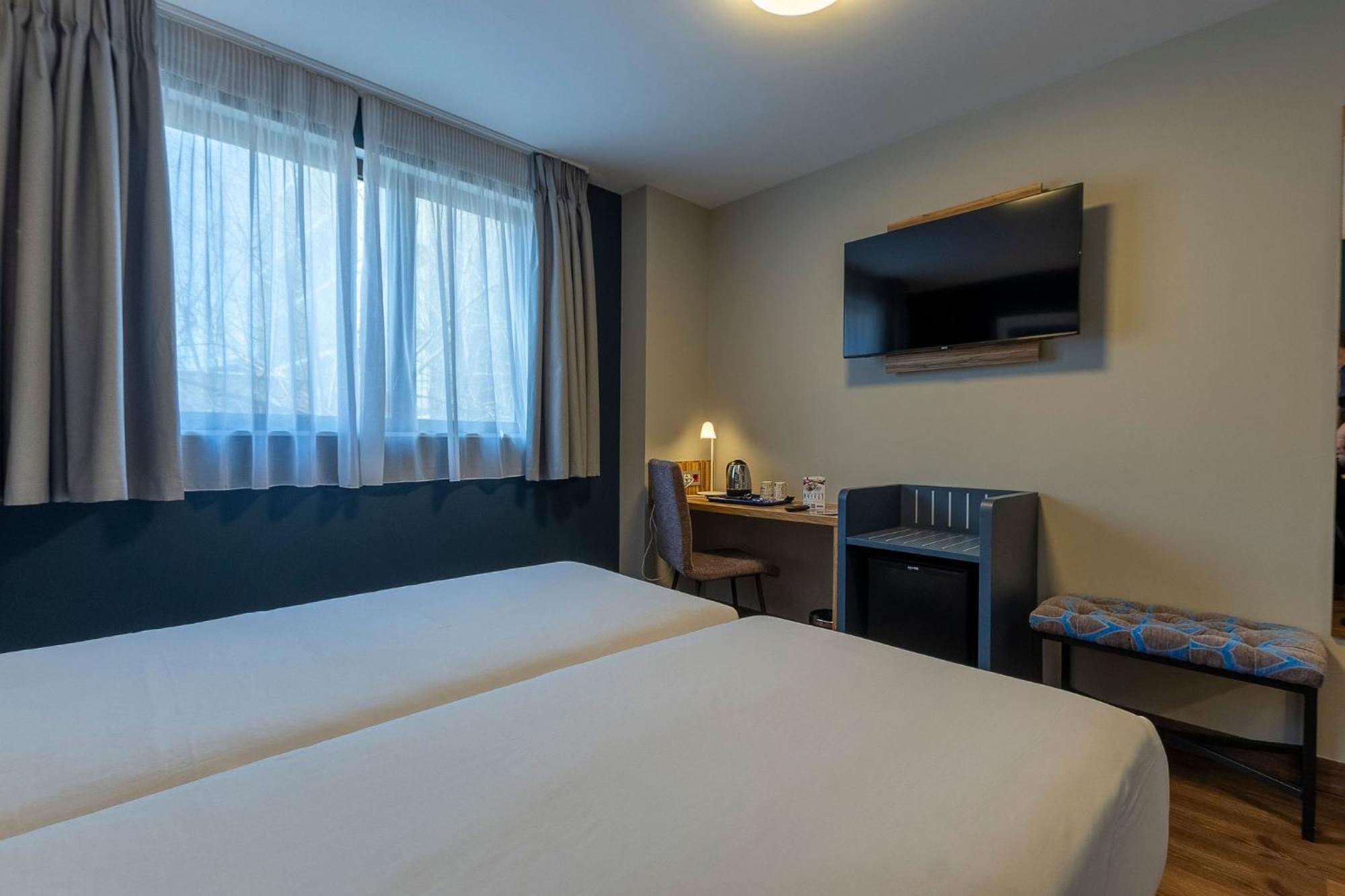 Travelodge Barcelona Poblenou Esterno foto