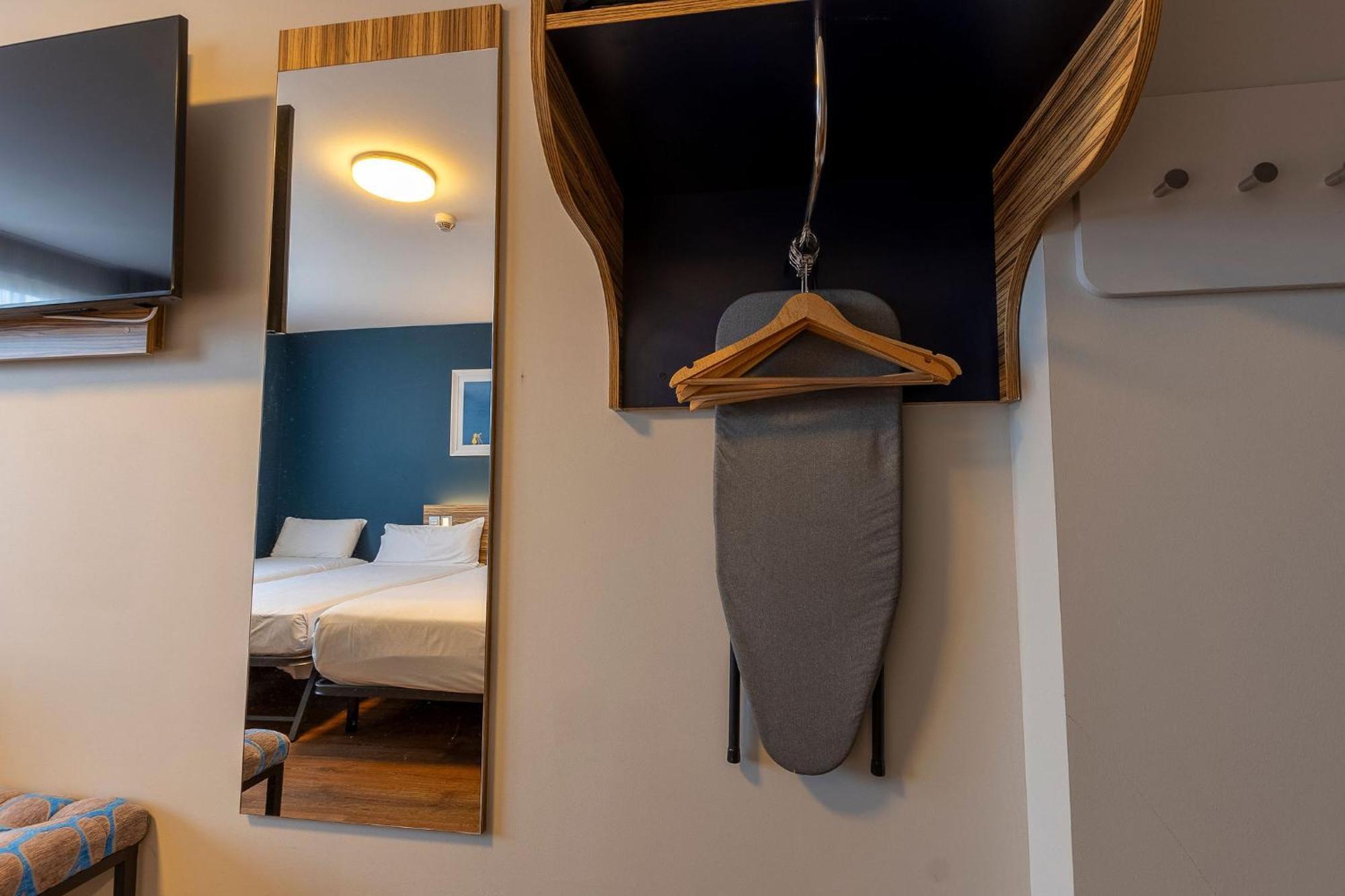 Travelodge Barcelona Poblenou Esterno foto