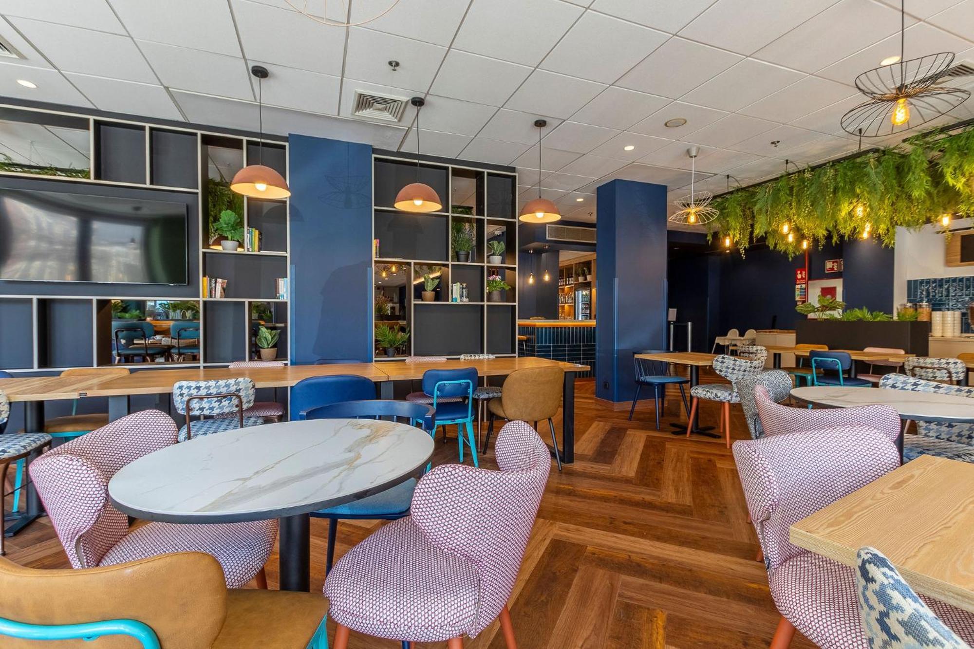 Travelodge Barcelona Poblenou Esterno foto