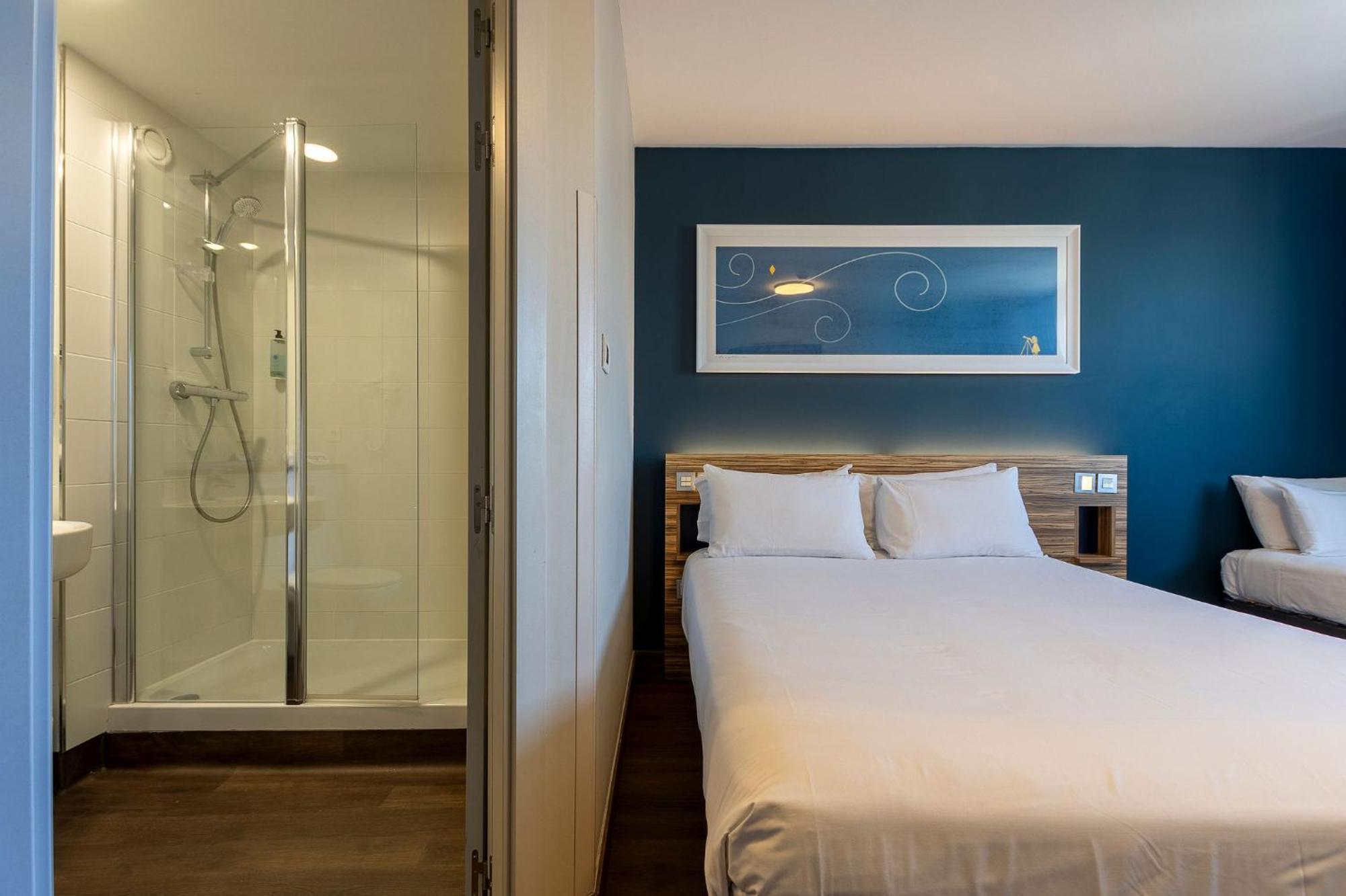 Travelodge Barcelona Poblenou Esterno foto