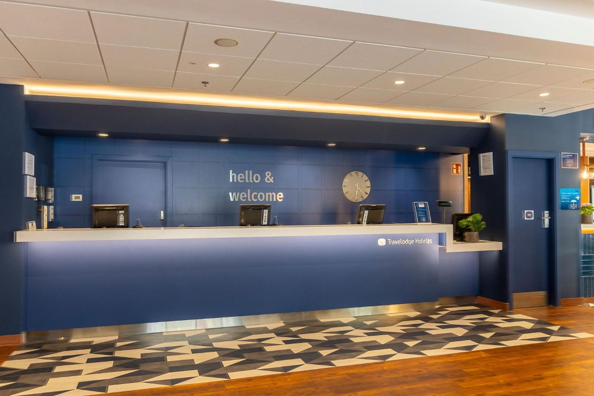 Travelodge Barcelona Poblenou Esterno foto